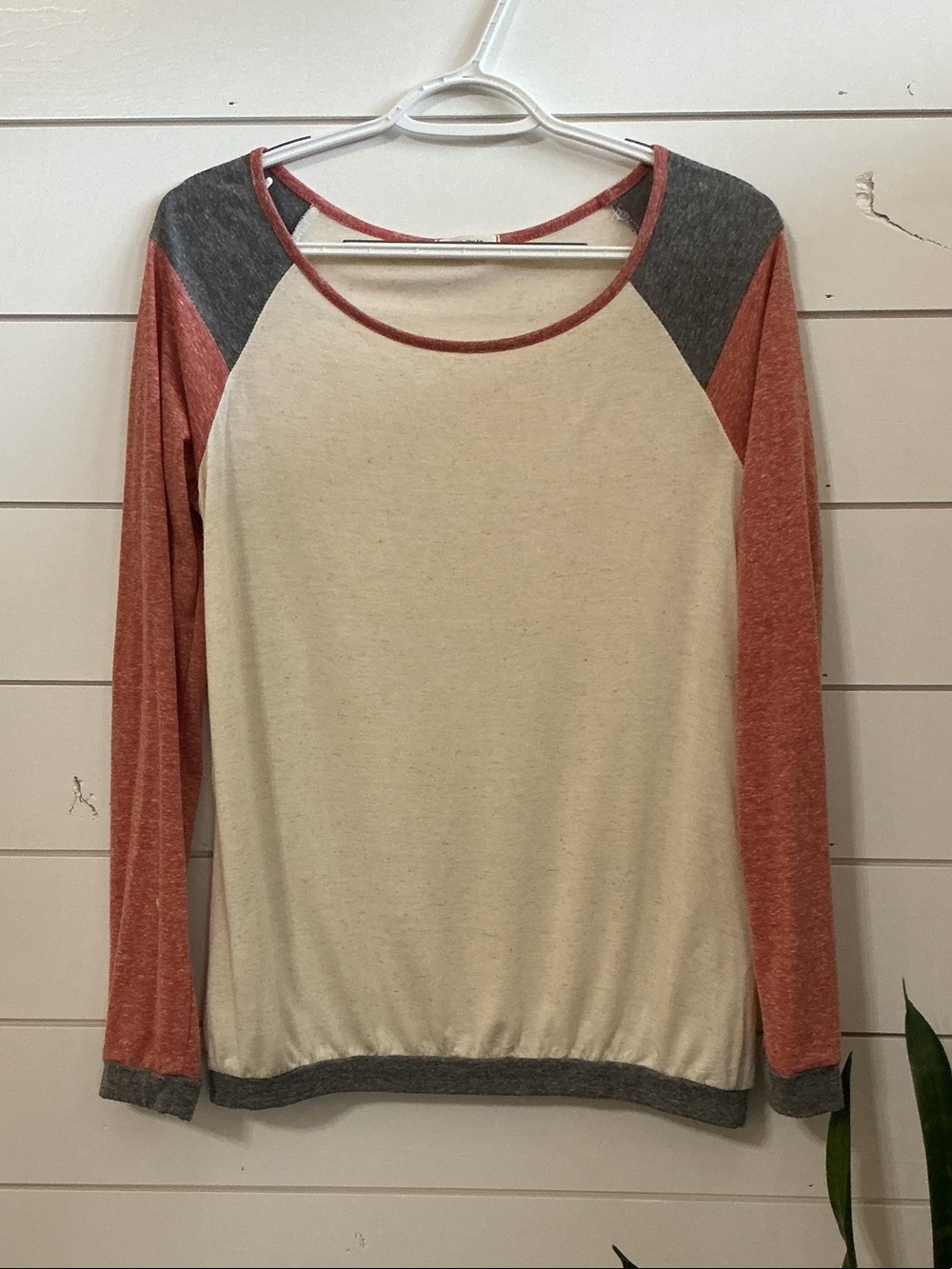 12 Pm By Mon Ami Cream, Rust and Gray Colorblock Raglan Long Sleeve Top